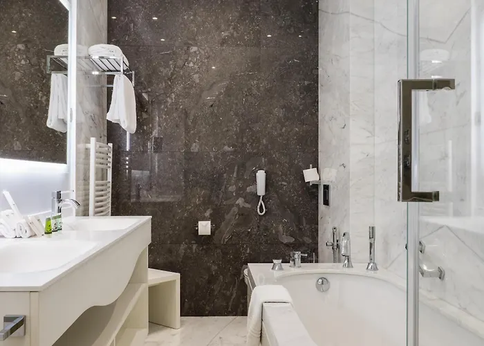 Genesis Hotel Menton