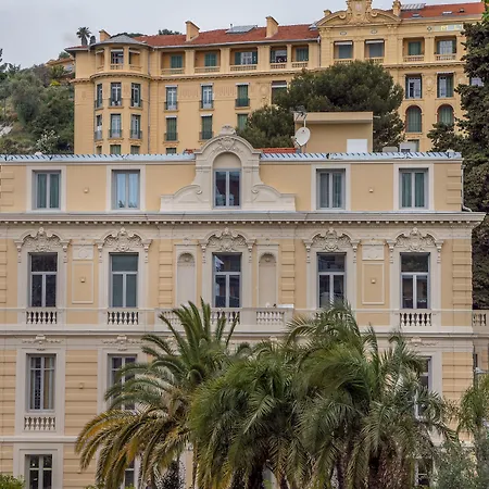 Genesis 5* Menton