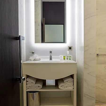 Hotel Genesis 5*