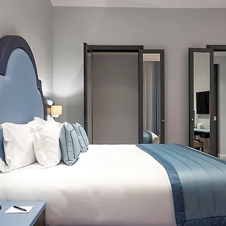 Genesis Hotel