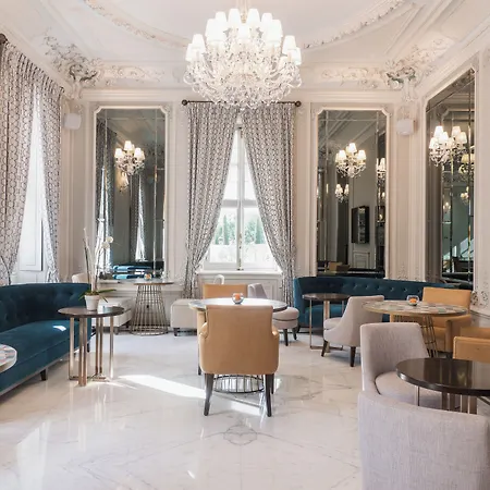 Genesis Hotel