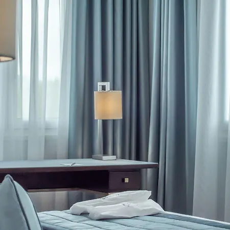 Hotel Genesis
