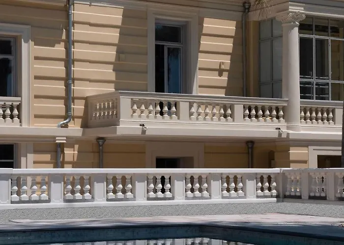 Hotel Genesis 5*