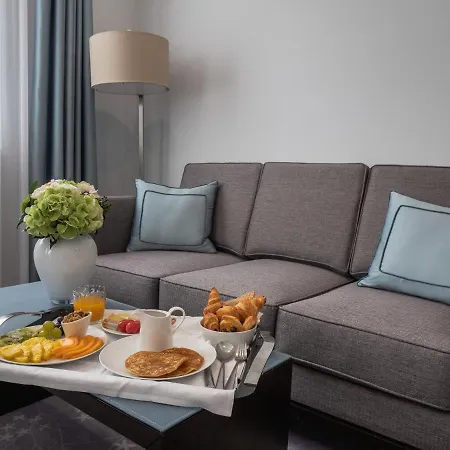 Genesis Hotel 5*